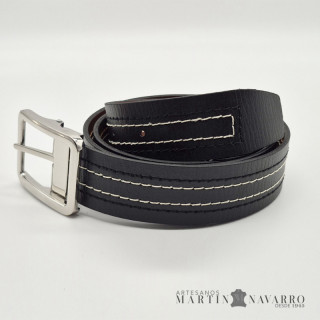 CINTURON REVERSIBLE CONTRASTE PIEL VACUNA 3,5 CM. CINTURON REVERSIBLE CONTRASTE PIEL VACUNA 3,5 CM.