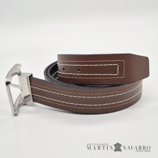 CINTURON REVERSIBLE CONTRASTE PIEL VACUNA 3,5 CM. CINTURON REVERSIBLE CONTRASTE PIEL VACUNA 3,5 CM.